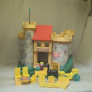 #15)Vintage Fisher Price Little People Play Family Castle Playset #993 READ